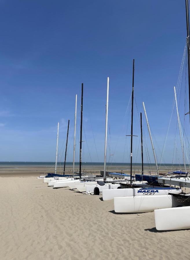 Moderne Studio Aan Het Strand In Oostduinkerke-Bad Koksijde Exteriér fotografie